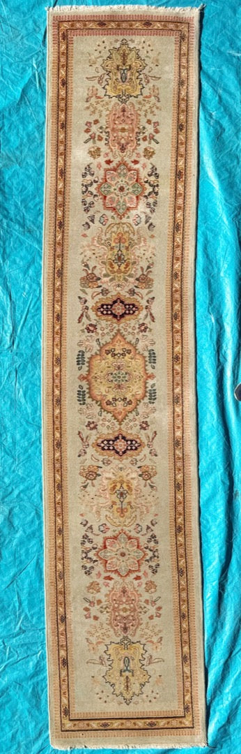 PERSIAN KERMAN HAND KNOTTED RUNNER, 2.8 x 12.5 (81cm x 378cm)