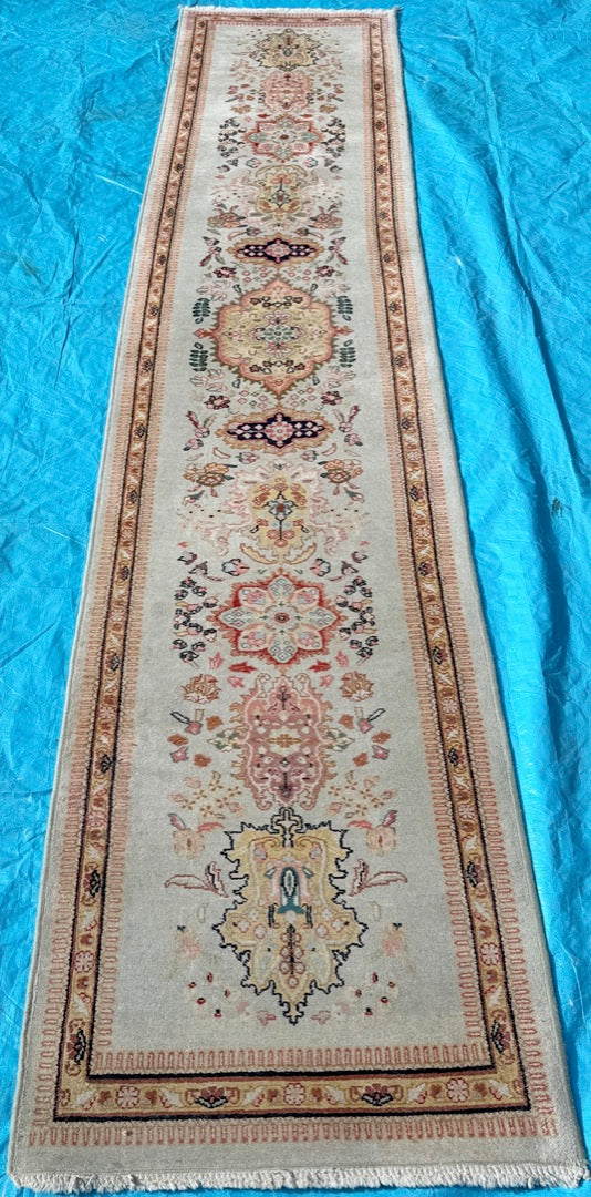 PERSIAN KERMAN HAND KNOTTED RUNNER, 2.8 x 12.5 (81cm x 378cm)
