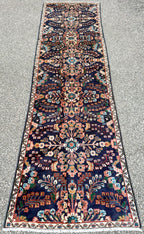 VINTAGE PERSIAN HOSSEINABAD HAND KNOTTED RUNNER, 2.9 x 9.8 (84cm x 295cm)