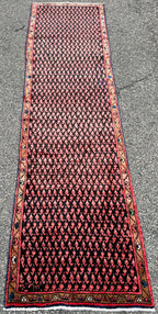 VINTAGE SIGNED PERSIAN SARABAND MIR HAND KNOTTED RUNNER, 2.5 x 9.5 (74cm x 287cm)