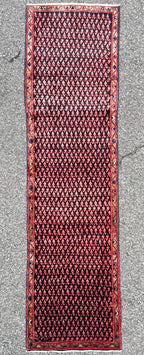 VINTAGE SIGNED PERSIAN SARABAND MIR HAND KNOTTED RUNNER, 2.5 x 9.5 (74cm x 287cm)