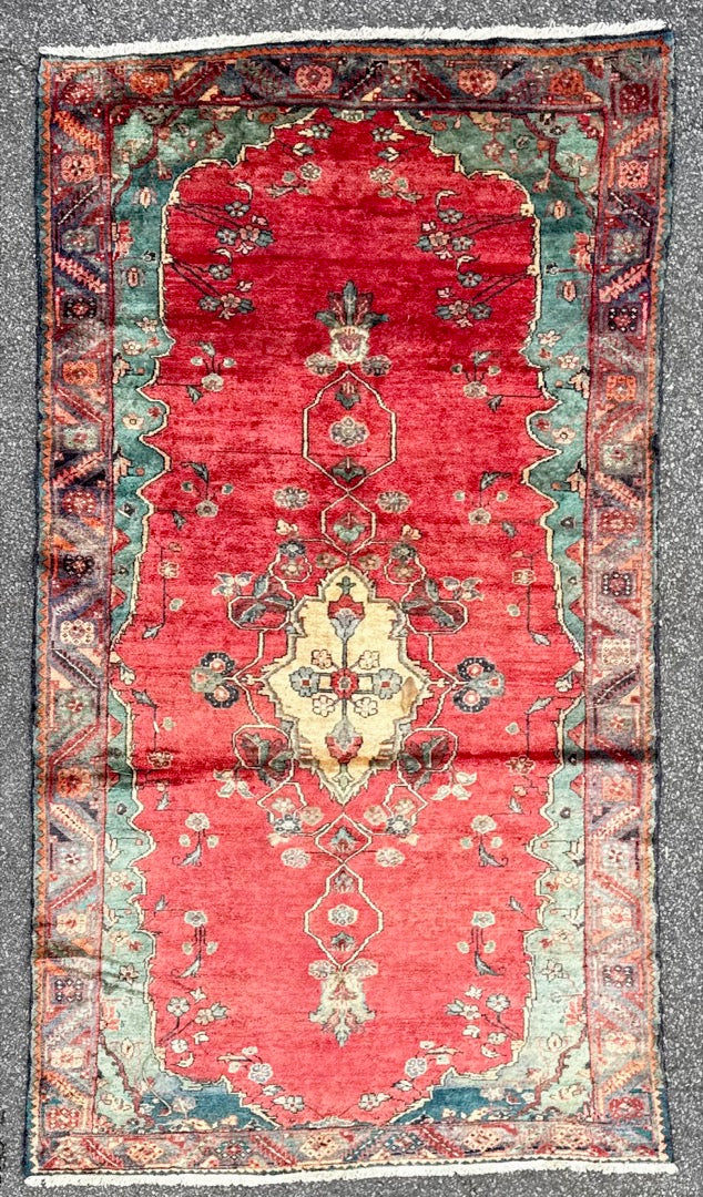 ANTIQUE PERSIAN MALAYER HAND KNOTTED RUG, 5.2 x 9.2 (157cm x 279cm)
