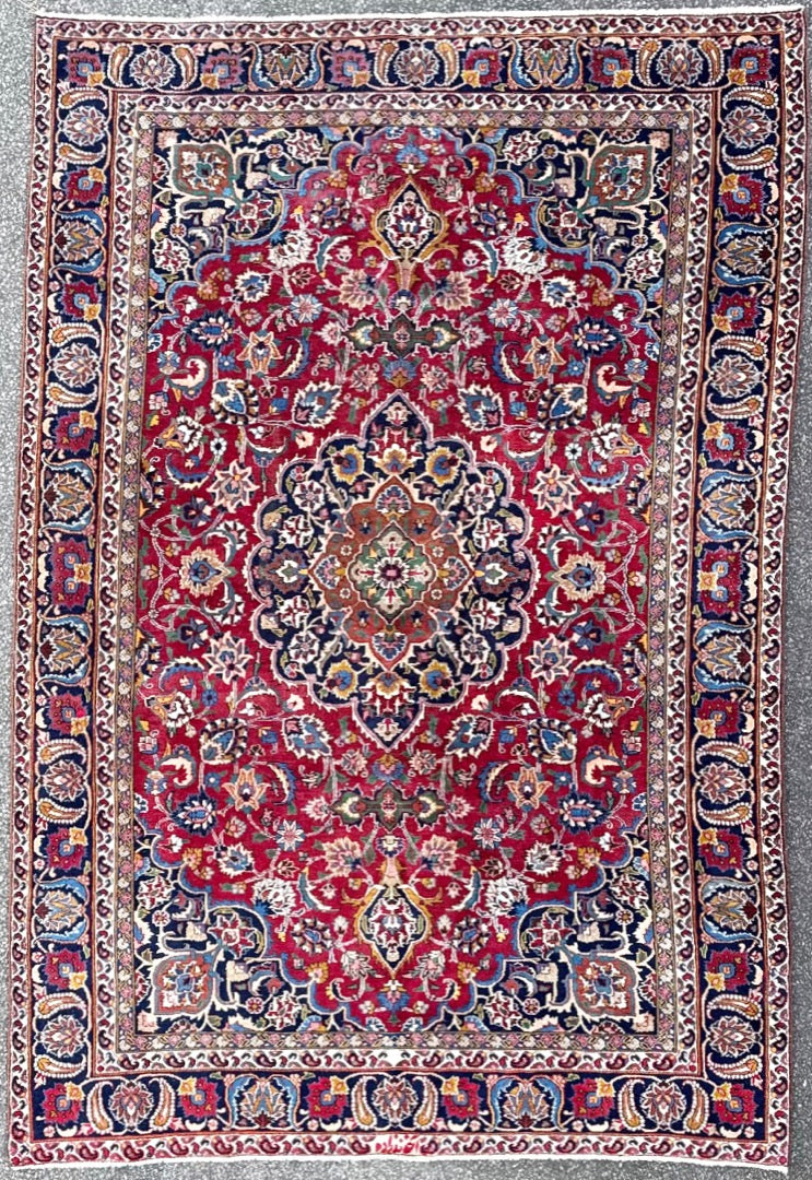 ANTIQUE SIGNED PERSIAN MASHAD HAND KNOTTED RUG, 6.3 x 9.4 (191cm x 284cm)