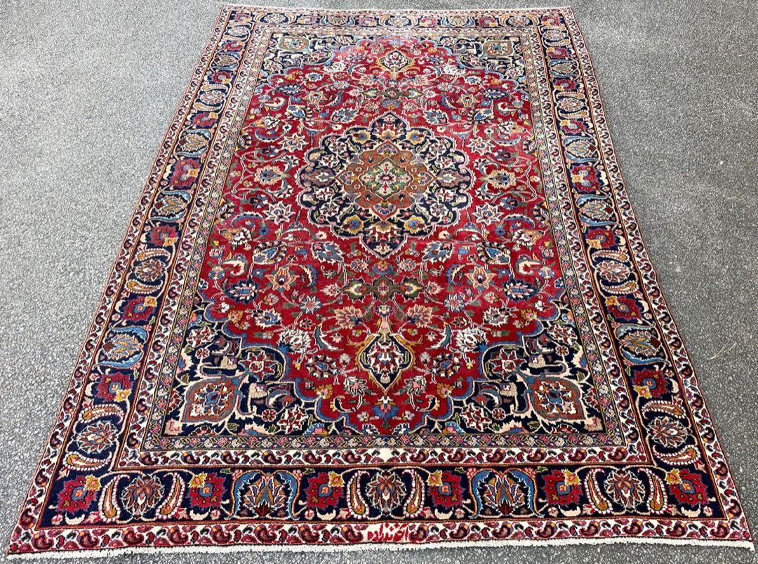 ANTIQUE SIGNED PERSIAN MASHAD HAND KNOTTED RUG, 6.3 x 9.4 (191cm x 284cm)