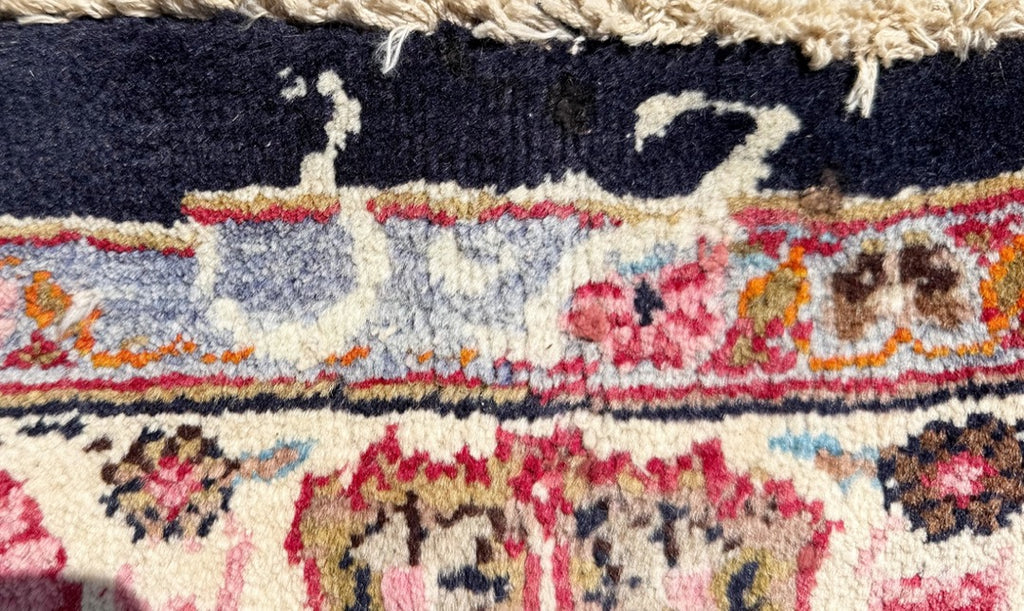 SIGNED PERSIAN KASHAN PICTORIAL HAND KNOTTED RUG, 9.8 x 12.3 (295cm x 373cm)
