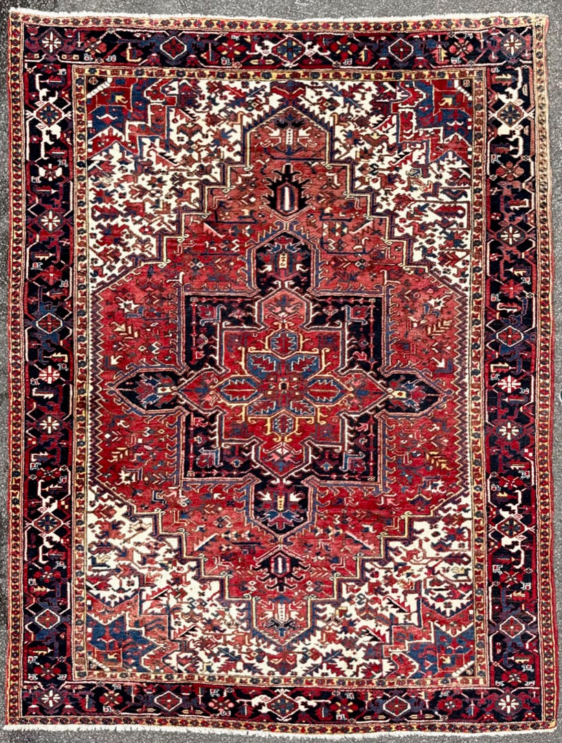 VINTAGE PERSIAN HERIZ HAND KNOTTED RUG, 8.8 x 11.2 (264cm x 340cm)