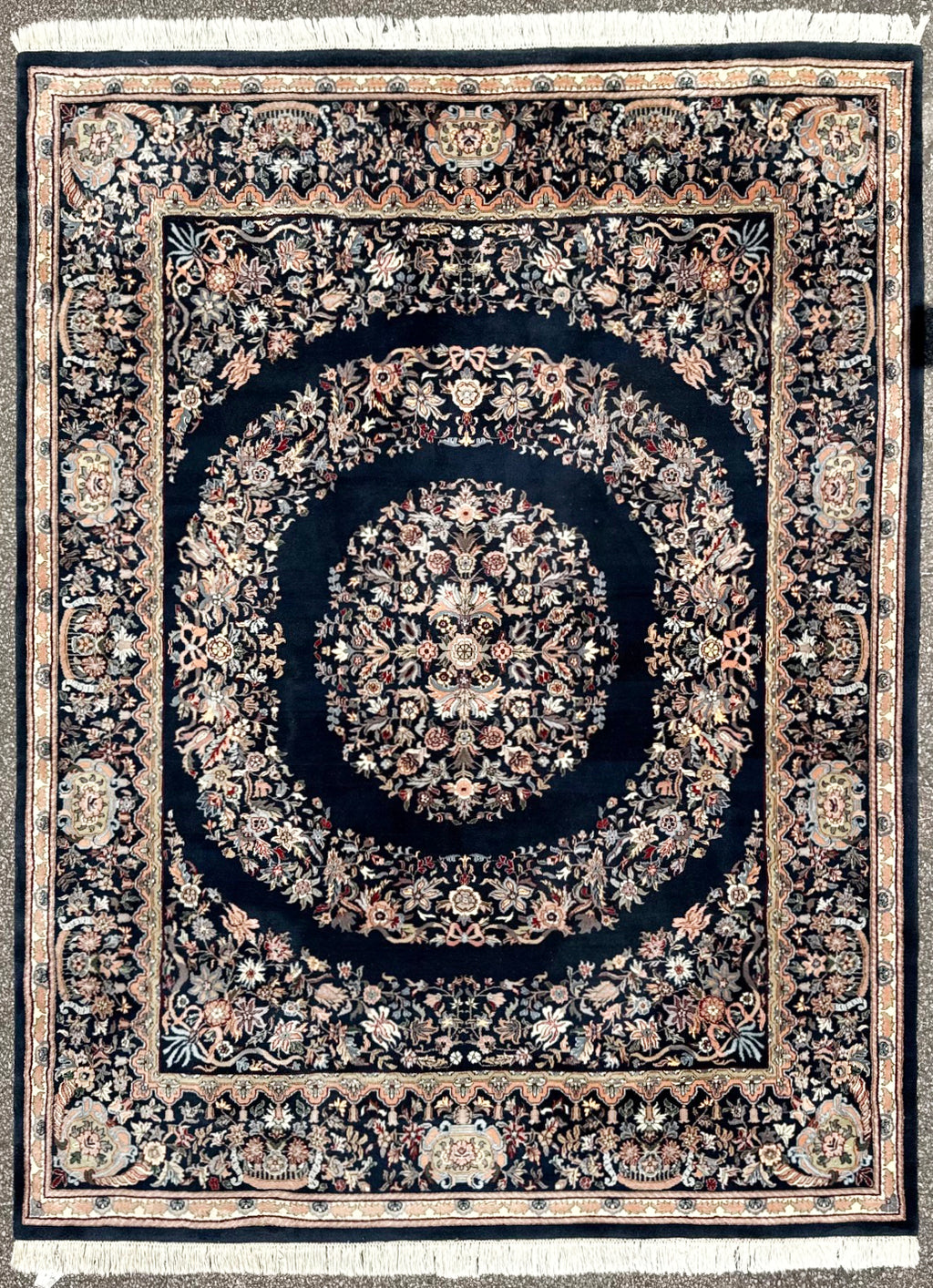 VINTAGE ISFAHAN HAND KNOTTED RUG, 7.9 x 10.4 (236cm x 315cm)
