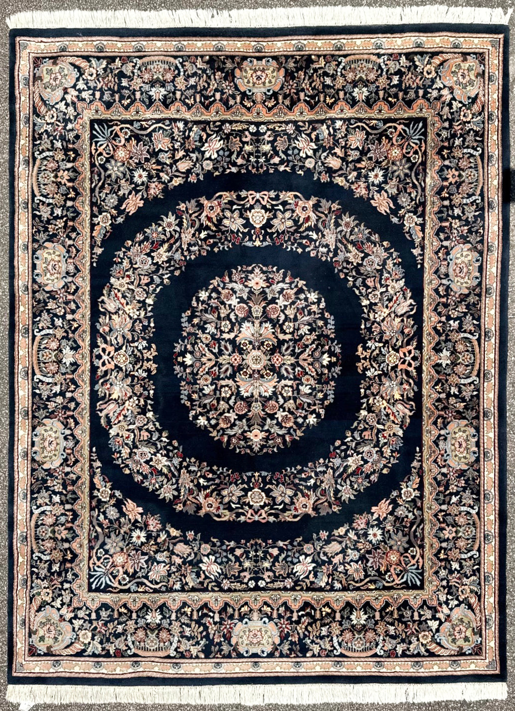 VINTAGE ISFAHAN HAND KNOTTED RUG, 7.9 x 10.4 (236cm x 315cm)