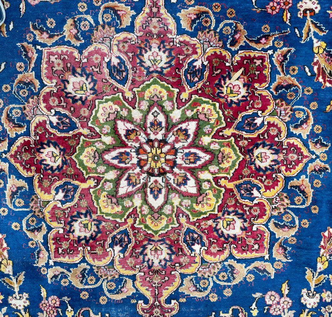 VINTAGE PERSIAN KERMAN HAND KNOTTED RUG, 9.3 x 12.0 (282cm x 366cm)