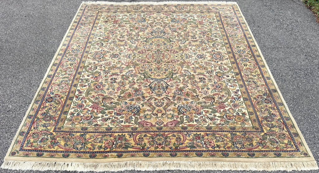 VINTAGE KERMAN HAND KNOTTED RUG, 8.4 x 10.0 (254cm x 305cm)