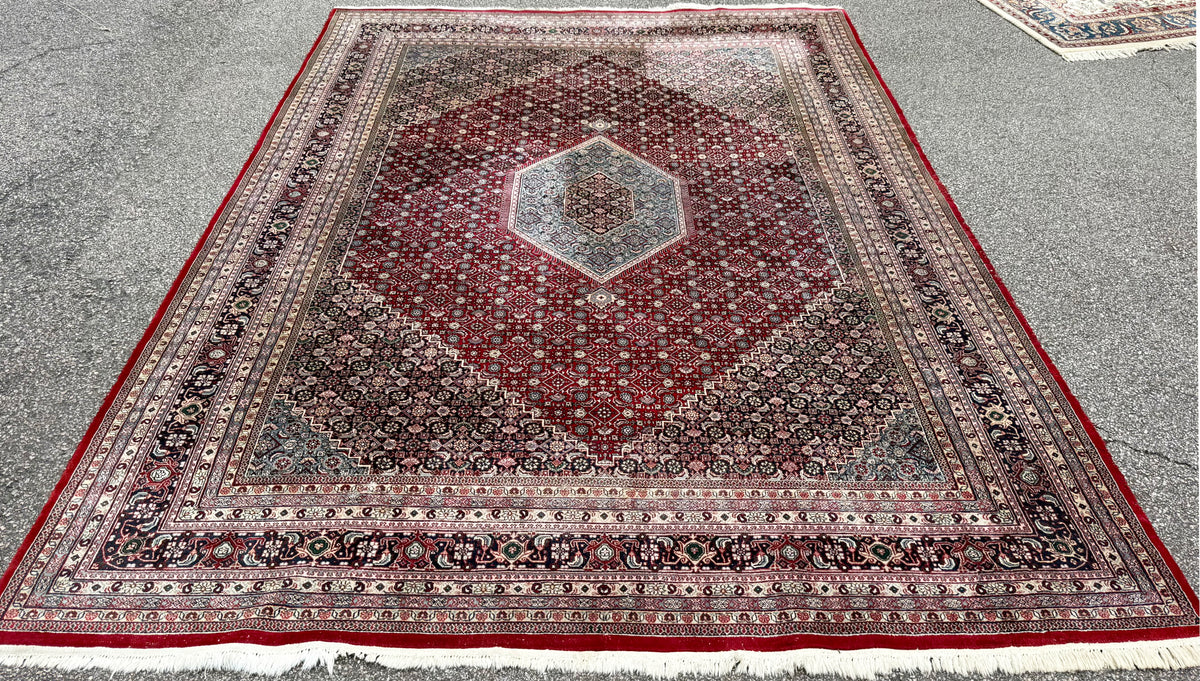 VINTAGE PERSIAN MAHI HAND KNOTTED RUG, 8.11 x 12.4 (272cm x 376cm)