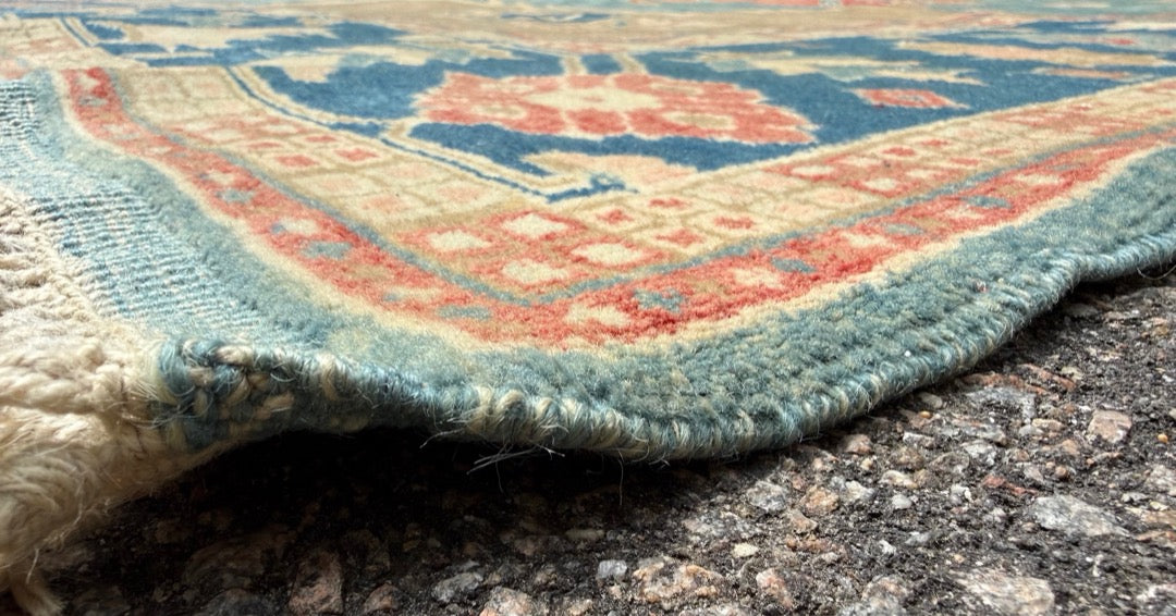 CAUCASIAN KAZAK HAND KNOTTED RUG, 8.5 x 9.9 (257cm x 297cm)