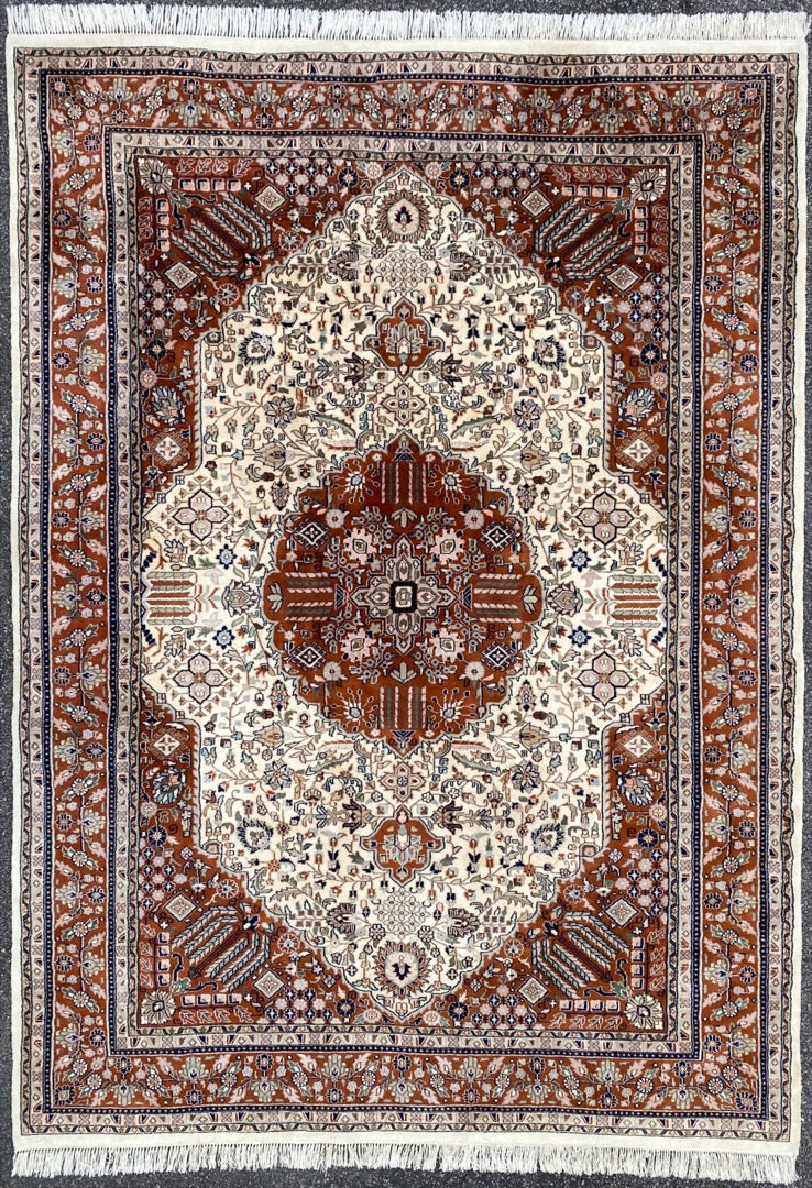 TABRIZ HAND KNOTTED RUG, 8.4 x 11.8 (254cm x 356cm)