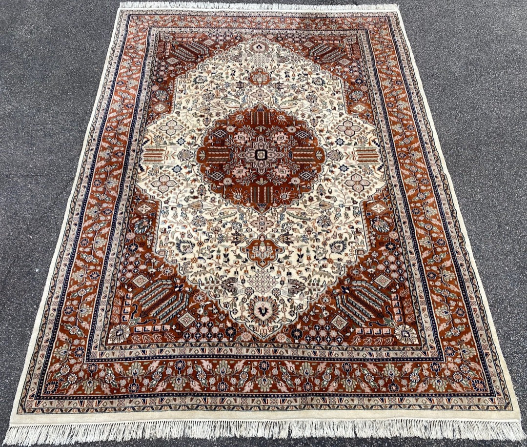 TABRIZ HAND KNOTTED RUG, 8.4 x 11.8 (254cm x 356cm)