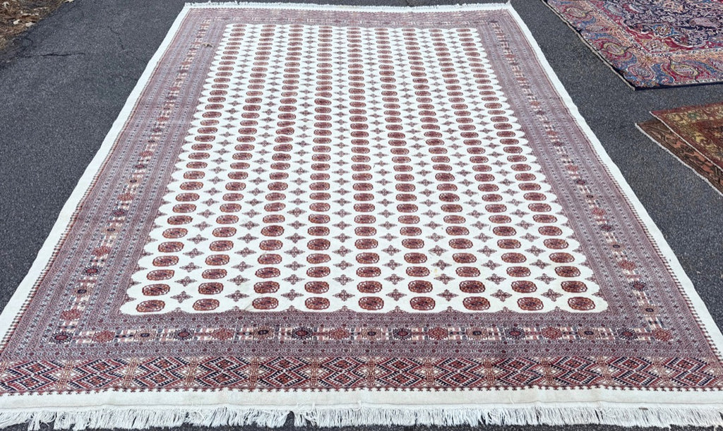 BUKHARA HAND KNOTTED RUG, 10.5 x 13.3 (318cm x 404cm)