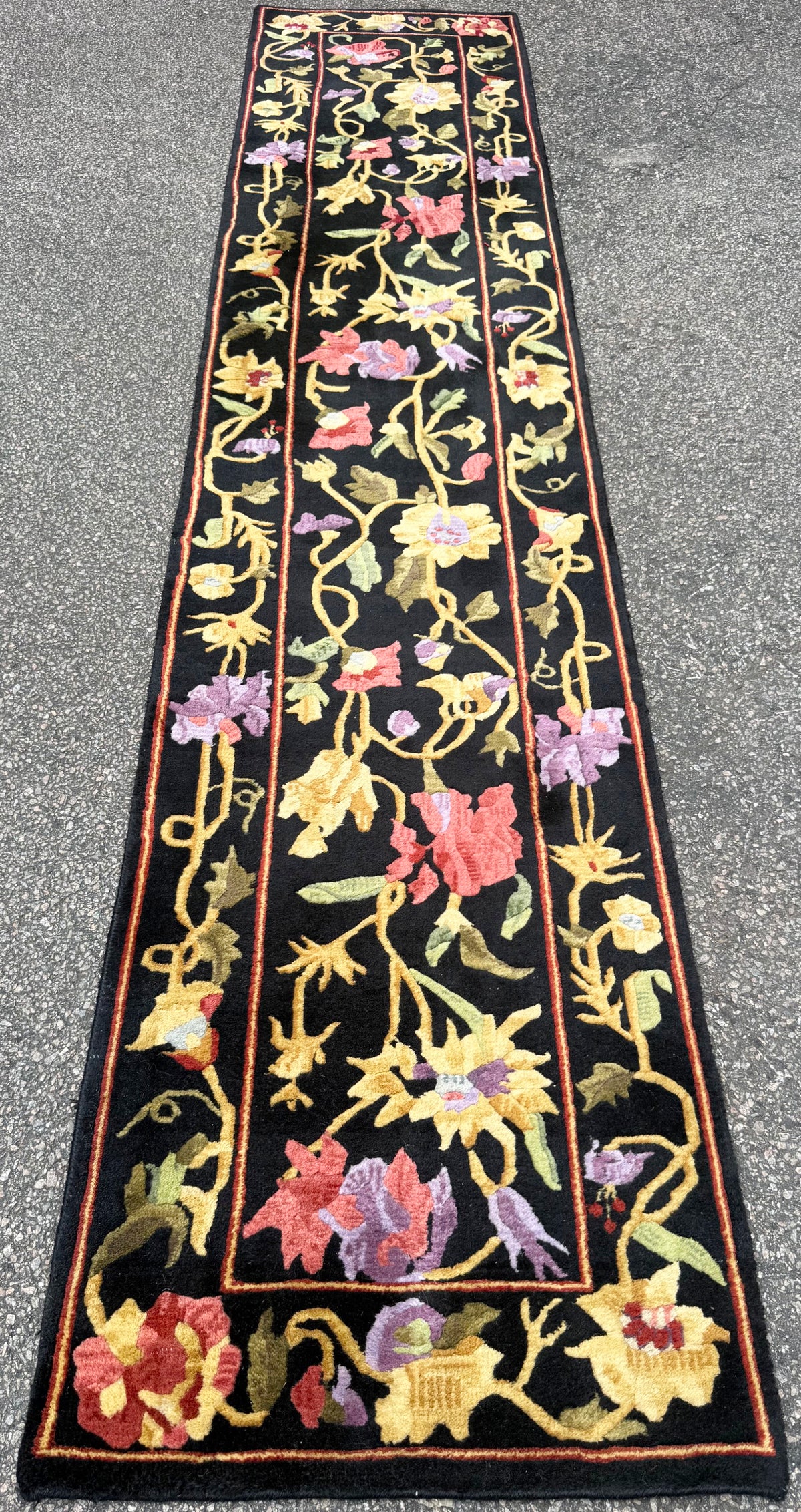 SAVONNERIE STYLE HAND KNOTTED RUNNER, 2.7 x 11.11 (79cm x 363cm)