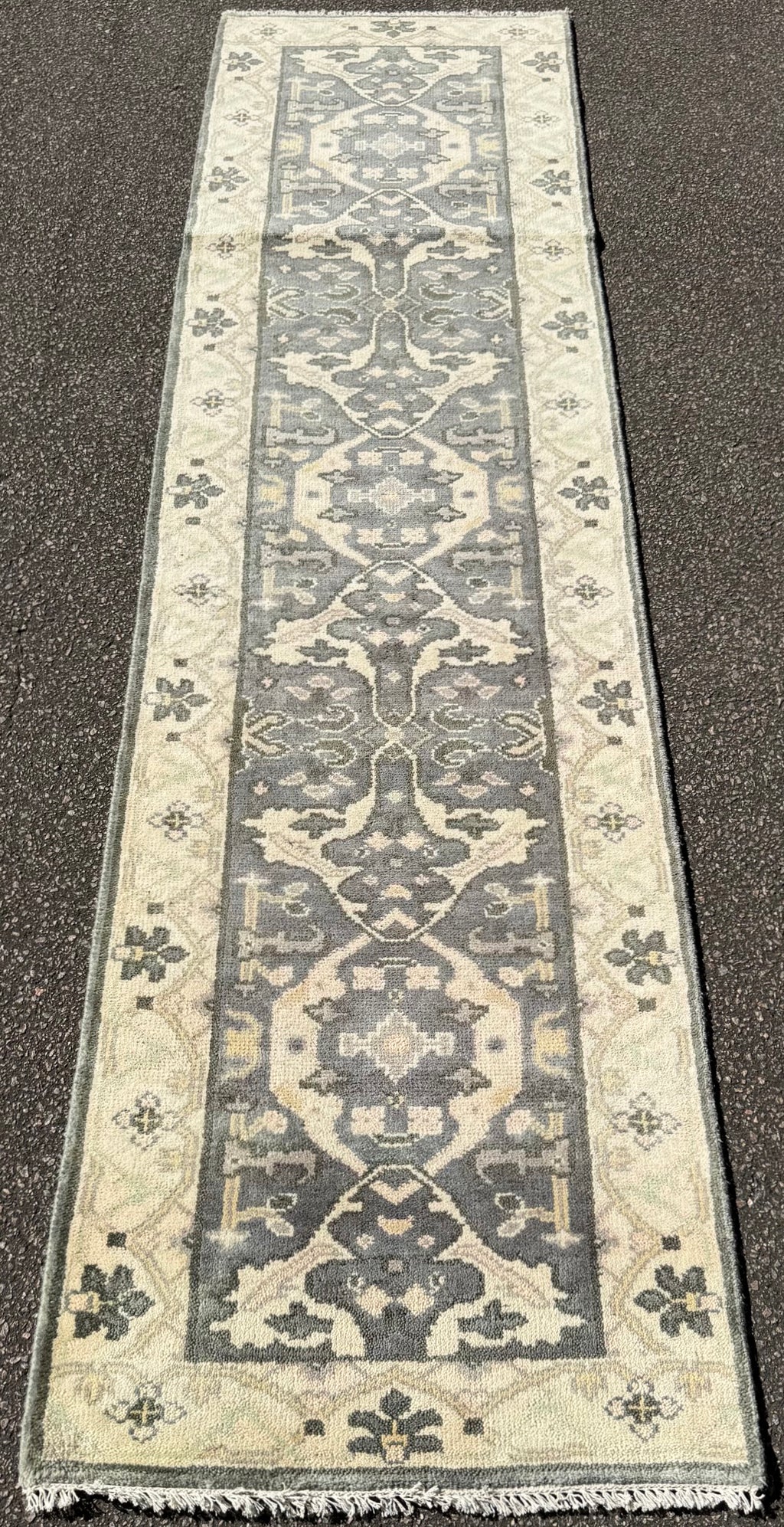 OUSHAK HAND KNOTTED RUNNER, NEW, 2.6 x 10.0 (76cm x 305cm)