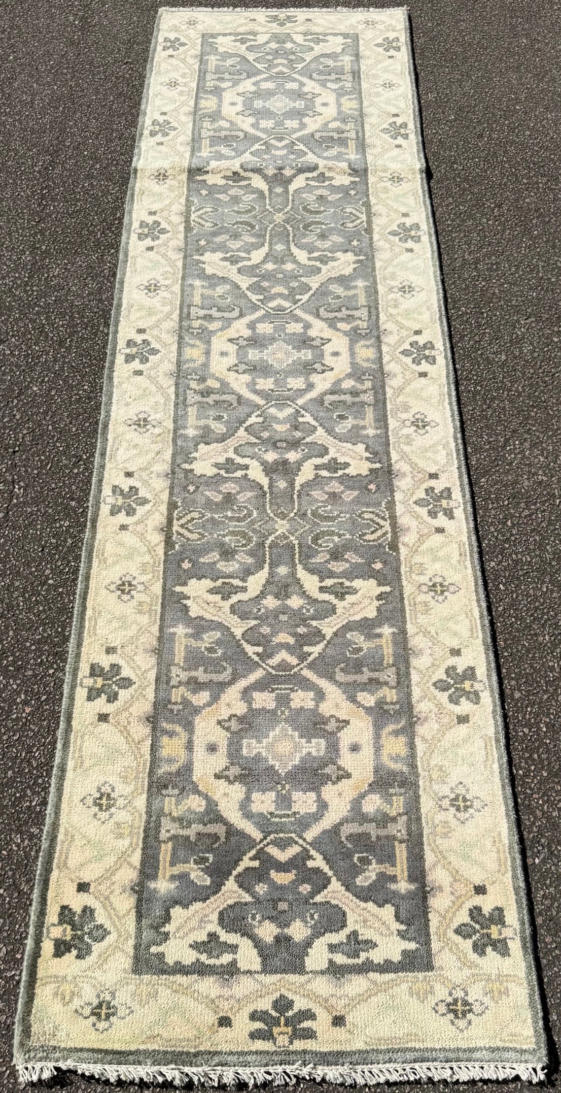 OUSHAK HAND KNOTTED RUNNER, NEW, 2.6 x 10.0 (76cm x 305cm)