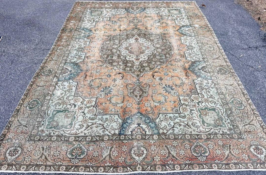 ANTIQUE PERSIAN SAROUK HAND KNOTTED, 9.7 x 13.0 (292cm x 396cm)