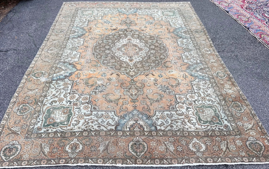 ANTIQUE PERSIAN SAROUK HAND KNOTTED, 9.7 x 13.0 (292cm x 396cm)