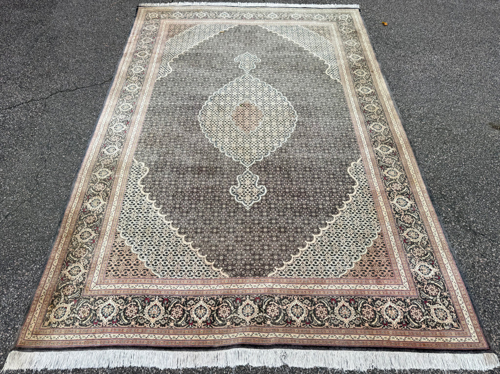 PERSIAN TABRIZ MAHI HAND-KNOTTED RUG WITH 300+ KPSI, 6.8 x 10.0 (203cm x 305cm)
