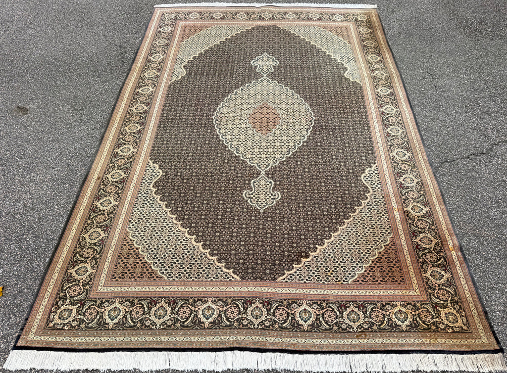 PERSIAN TABRIZ MAHI HAND-KNOTTED RUG WITH 300+ KPSI, 6.8 x 10.0 (203cm x 305cm)