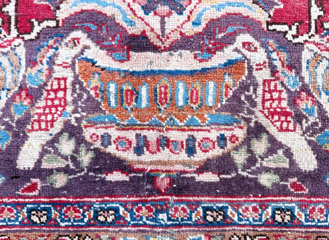 SIGNED PERSIAN KASHMAR CARPET, PICTORIAL VASE & BIRD DESIGN, RED FIELD HAND KNOTTED RUG, 9.3 x 12.0 (282cm x 366cm)