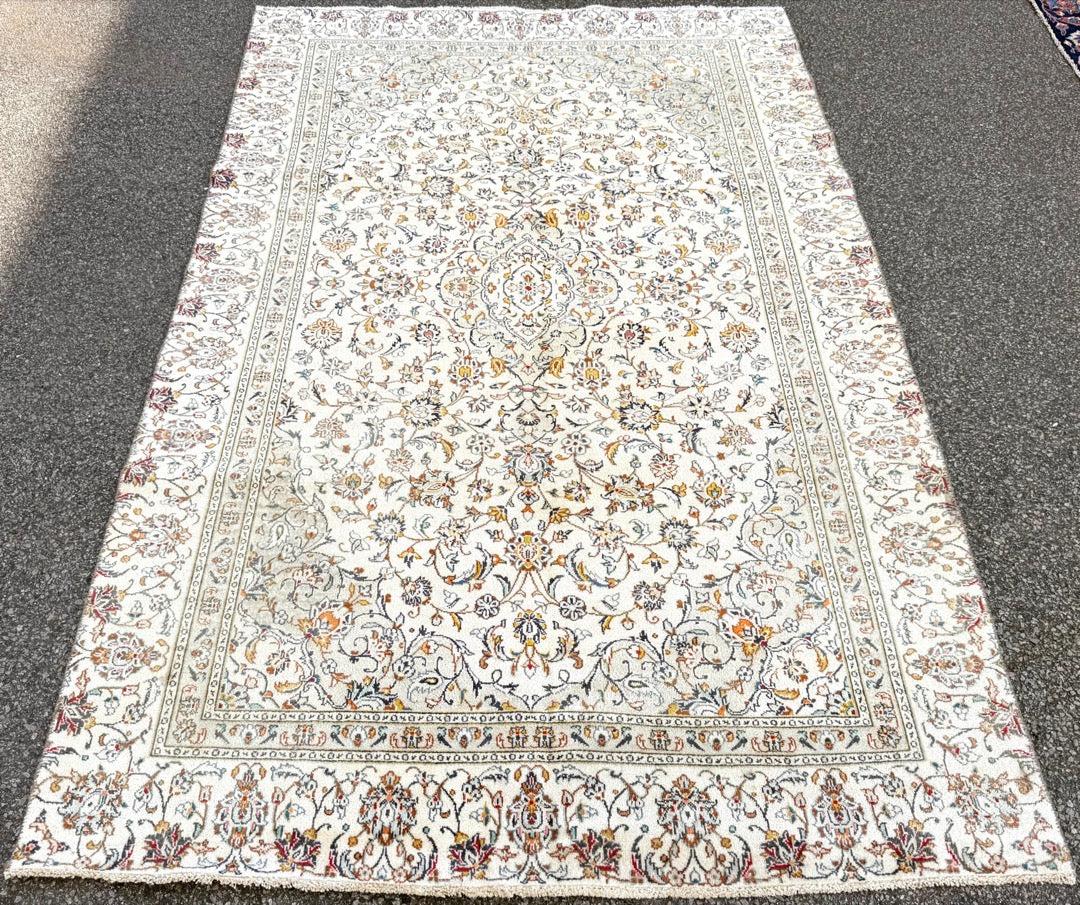 VINTAGE PERSIAN NAIN HAND KNOTTED RUG, 5.6 x 9.2 (137cm x 279cm)