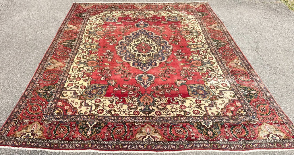 LARGE VINTAGE PERSIAN TABRIZ MEDALLION RUG, IVORY & CRIMSON FIELD, HAND KNOTTED, 9.9 x 12.9 (297cm x 389cm)