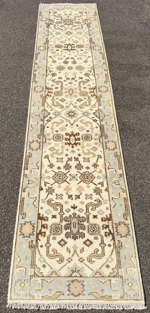 OUSHAK HAND KNOTTED RUNNER, NEW, 2.7 x 11.8 (79cm x 356cm)