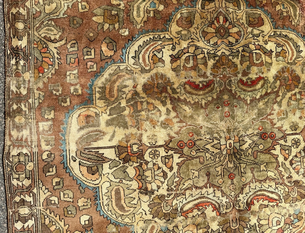 ANTIQUE PERSIAN BAKHTIARI HAND KNOTTED RUG, 6.7 x 9.7 (201cm x 292cm)