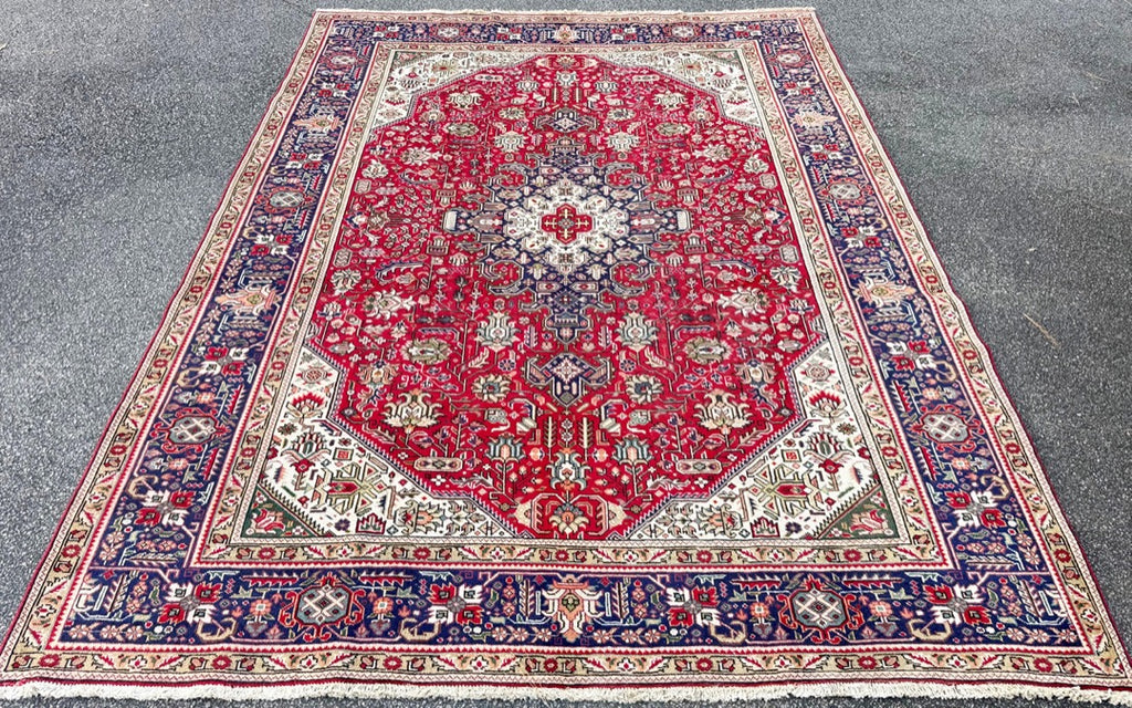 VINTAGE PERSIAN HERIZ HAND KNOTTED RUG, 8.4 x 11.3 (254cm x 343cm)