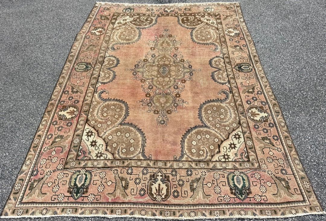 ANTIQUE PERSIAN TABRIZ HAND KNOTTED RUG, 6.6 x 9.4 (198cm x 284cm)