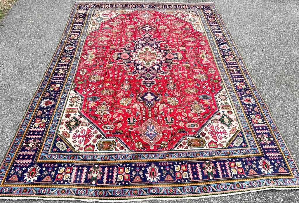 VINTAGE PERSIAN HERIZ HAND KNOTTED RUG, 8.2 x 11.3 (249cm x 343cm)