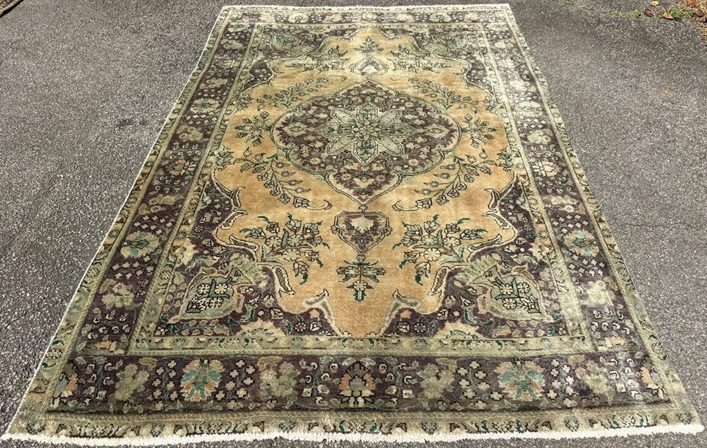 ANTIQUE PERSIAN TABRIZ HAND KNOTTED RUG, 6.5 x 10.0 (196cm x 305cm)