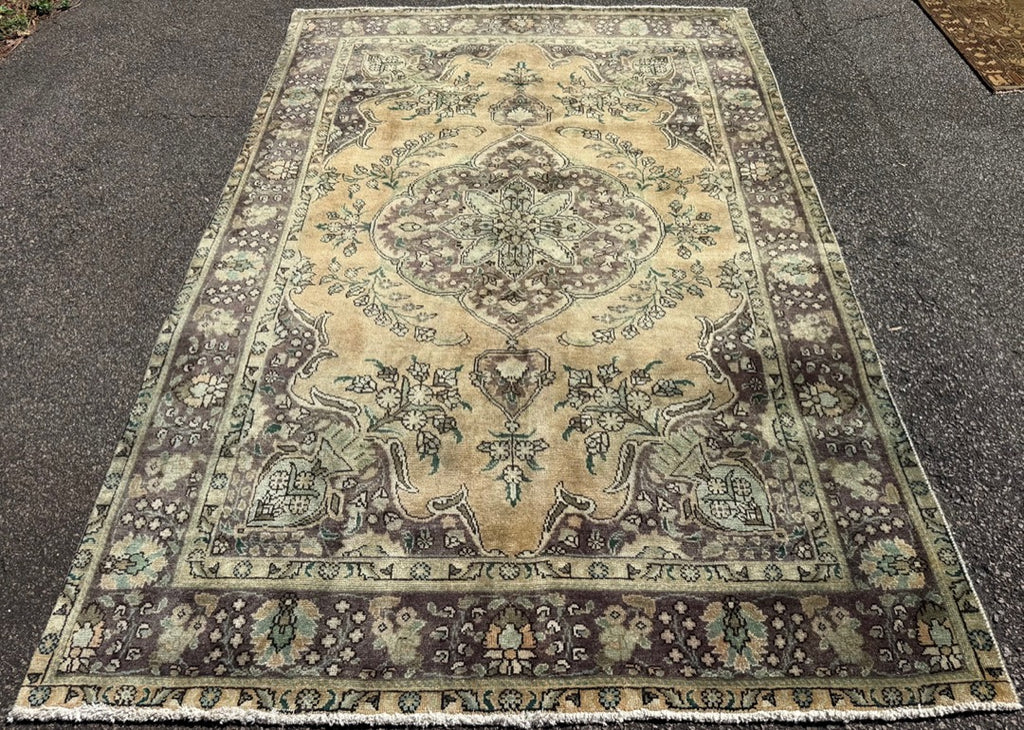 ANTIQUE PERSIAN TABRIZ HAND KNOTTED RUG, 6.5 x 10.0 (196cm x 305cm)